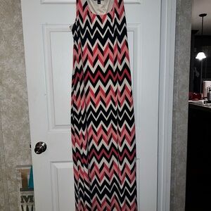 Jessica Howard Pink and Black Chevron Maxi Dress